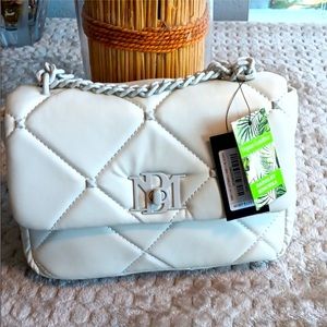 ✨NWT Badgley Mischka Small White
Quilted Studded Bag Crossbody✨
 Size: 9×7×3